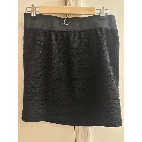 Stooshy Black Metallic Thread Accent Elastic Waistband Skirt - Picture 3 of 5